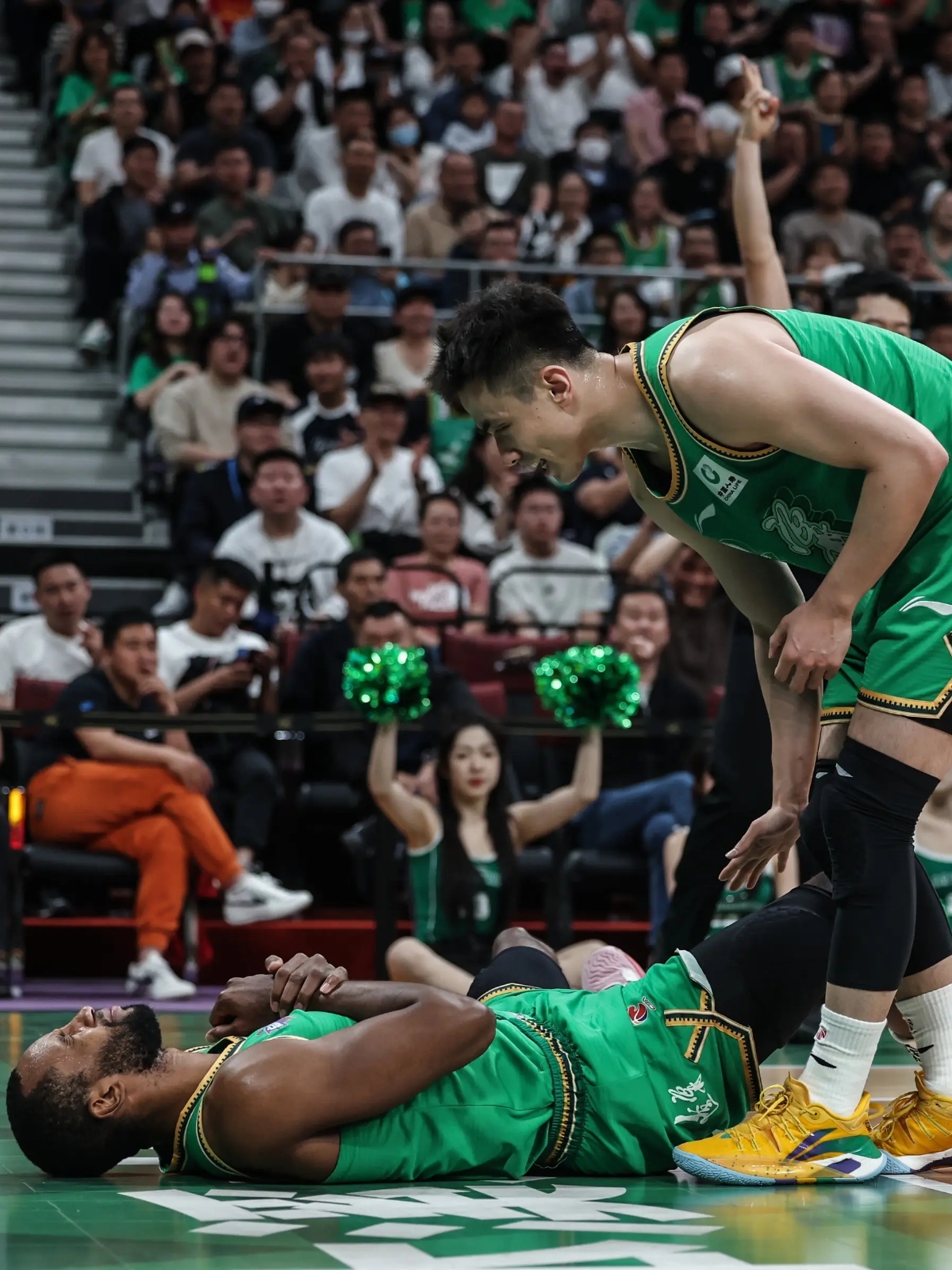 辽宁队突破重围,晋级总决赛 辽宁队突破重围,晋级总决赛