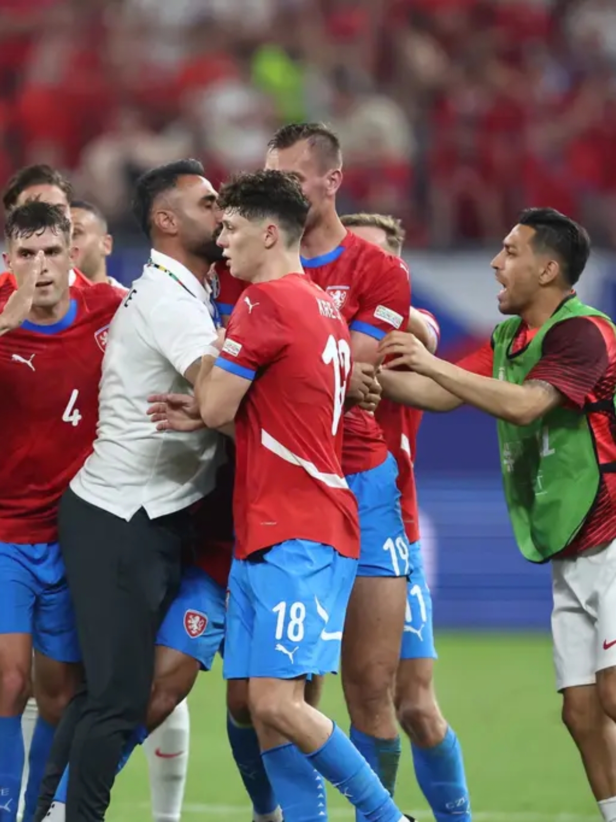 瑞士队憾负葡萄牙,捷克队击败瑞典晋级 瑞士队憾负葡萄牙,捷克队击败瑞典晋级