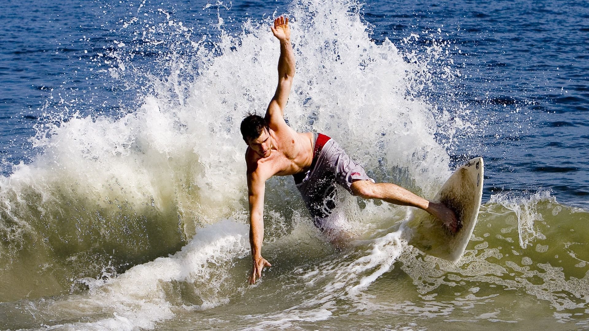 当德意志利刃在波士顿闪耀，格纳布里东决封神夜与苏格兰足球的遥远回响