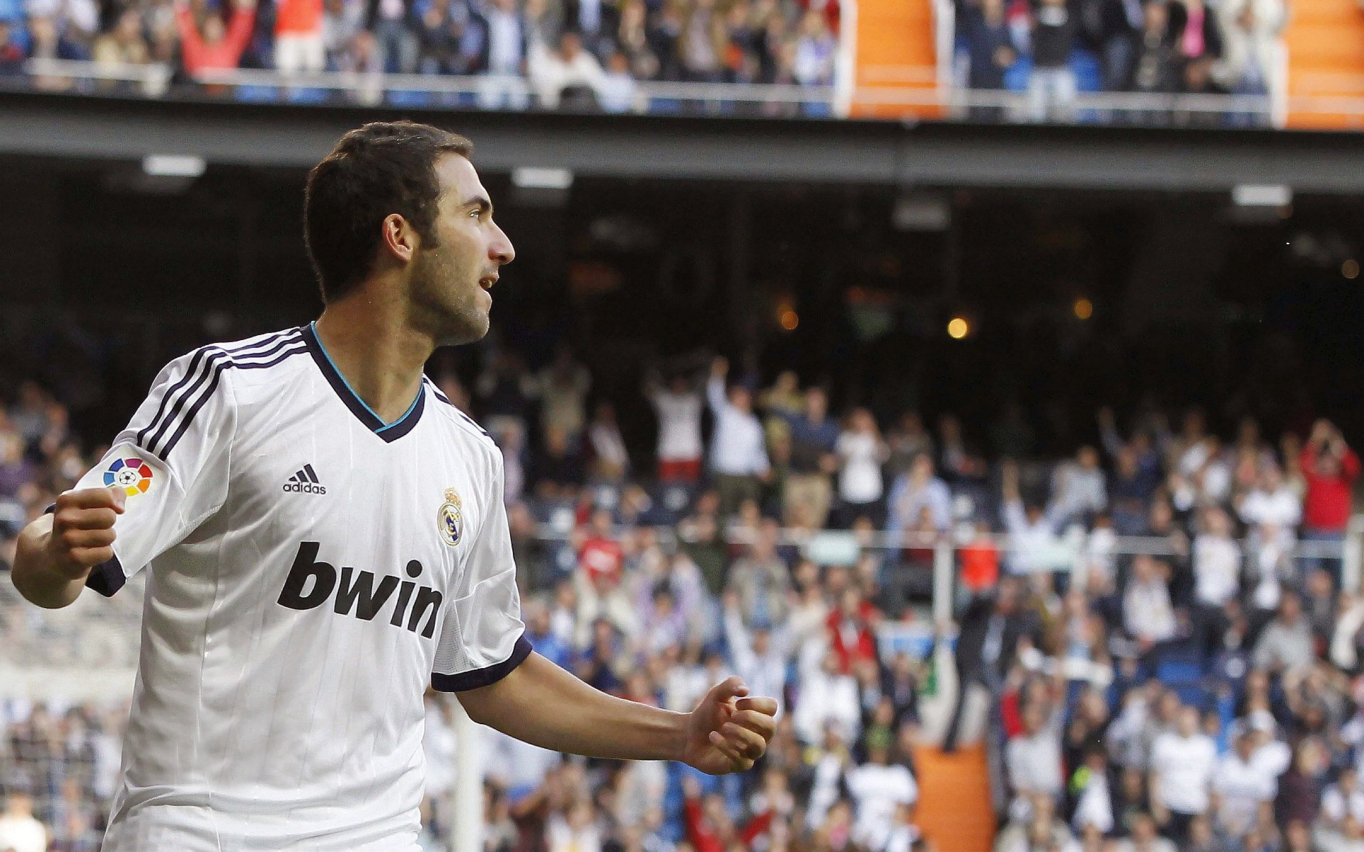 维也纳的探戈与安第斯的鼓点,李刚仁里程碑之夜,奥地利节奏艺术掌控秘鲁